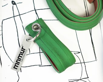 Llavero ecológico hecho con neumáticos de bicicleta / Llavero reciclado / Llavero con neumáticos reciclados / Idea de regalo para amantes de la bicicleta / Regalo sostenible / Gadget hecho a mano