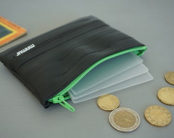 13x9 cm (5.1"x3.5") Waterproof coin purse with green zipper very nicely crafted from recycled inner tube.