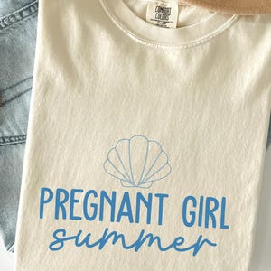 Comfort Colors® Koszula letnia dla ciężarnej dziewczyny, koszula z muszli plażowej z informacją o ciąży, prezent na baby shower, koszulka z informacją o ciąży dla mamy