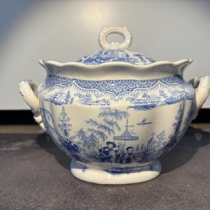 Antique Blue Transferware Sugar Bowl – Chinoiserie Staffordshire c.1850 – 5.5” x 8”