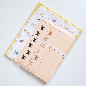 Japanese Cat Letter Set – Die-Cut Design – 2 Patterns – 8 Sheets & 4 Envelopes – Made in Japan