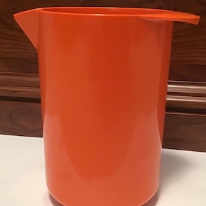 Rosti 1 Liter Pitcher / Utensil Holder ~ Denmark ~ Melamine ~ Bright Orange~6-1/2&quot;H ~ Vintage