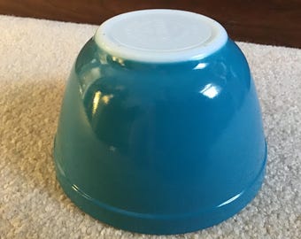 Pyrex 1.5 Pint #401 Vintage 1950's Turquoise Blue Small Mixing Bowl ~ Made in USA