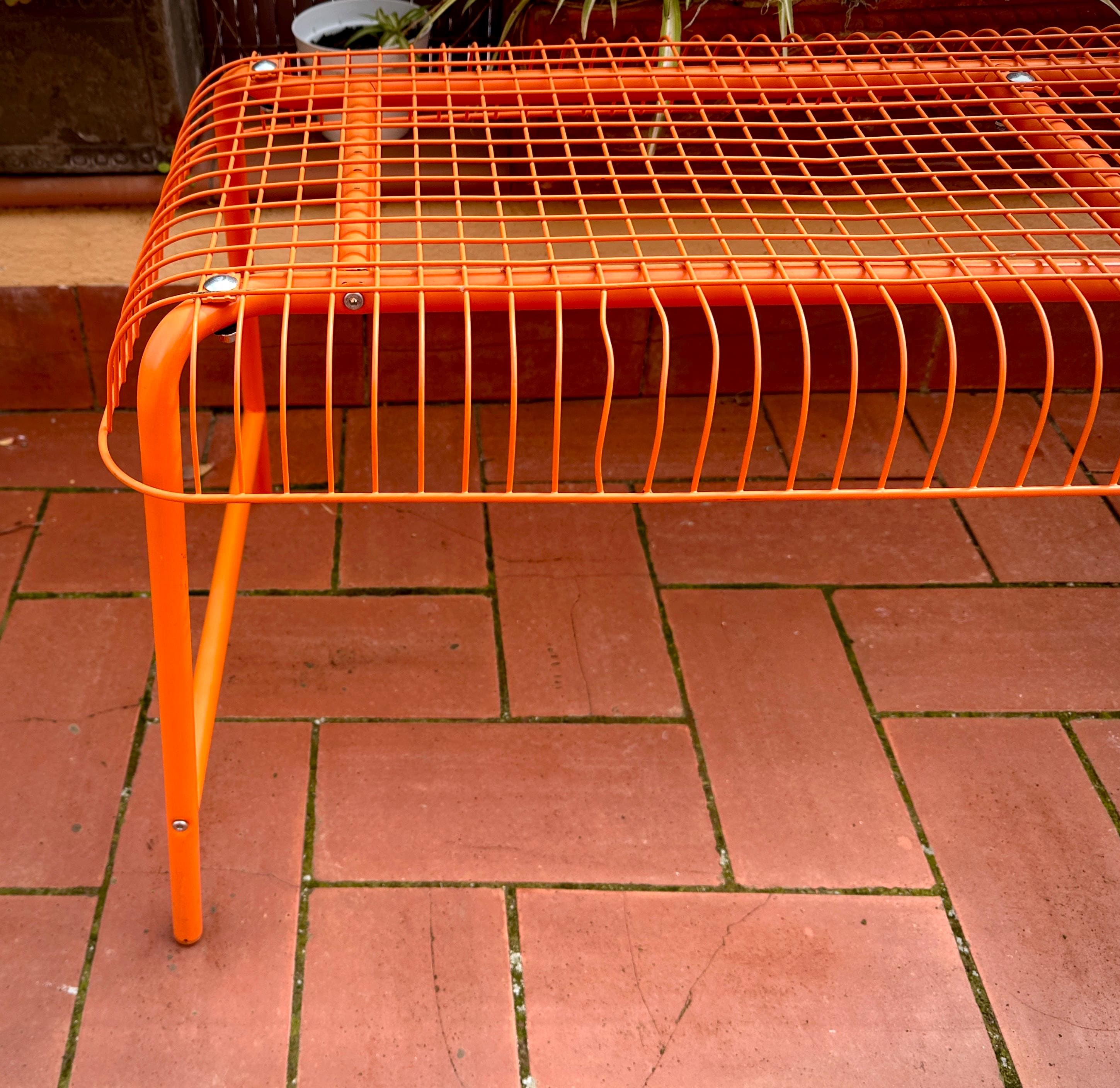 IKEA PS 2014 Västerön オレンジメタルベンチ + スツール 2 脚セット