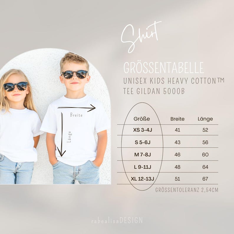 May include: Size chart for unisex kids' t-shirts made of heavy cotton. The chart shows sizes XS 3-4J, S 5-6J, M 7-8J, L 9-11J, and XL 12-13J with corresponding width and length measurements in inches. The chart also states that the size tolerance is 2.54 cm.