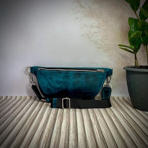 Ultramarine Leder Fanny Pack Handgemachte Gürteltasche für Frauen & Männer Jeden Tag Crossbody Gürteltasche Geschenkidee Personalisierte Leder Fanny Pack