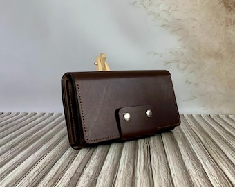 Handmade Italian Leather Clutch: Personalized RFID Wallet