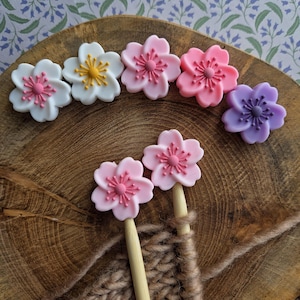 Tapones de aguja con forma de flor de cerezo, protectores de silicona para agujas de tejer, tapones de aguja con forma de flor de cerezo kawaii, 1 par