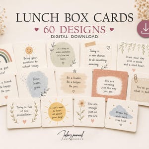 Op de afbeelding: Een verzameling vierkante lunchboxkaarten met 60 ontwerpen, motiverende teksten en illustraties zoals regenbogen, zonnen en bloemen. De kaarten zijn gebroken wit met diverse pastelkleurige accenten en gedrukte zinnen zoals You've got this.