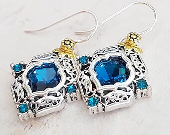 Druppeloorbellen met patinablauw geometrisch kristal, blauwgroen en zilver, haken sterling of chirurgisch staal