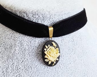 Black Velvet Gothic Cream Rose Cameo Choker in antiek brons, kies je lengte