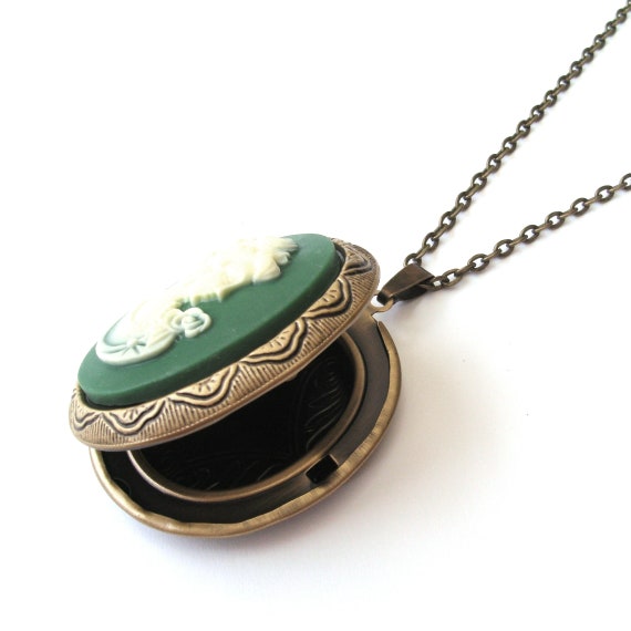 Orologio Dipinto A Mano Antico Isolato Su Bianco Immagine Stock - Foto 14