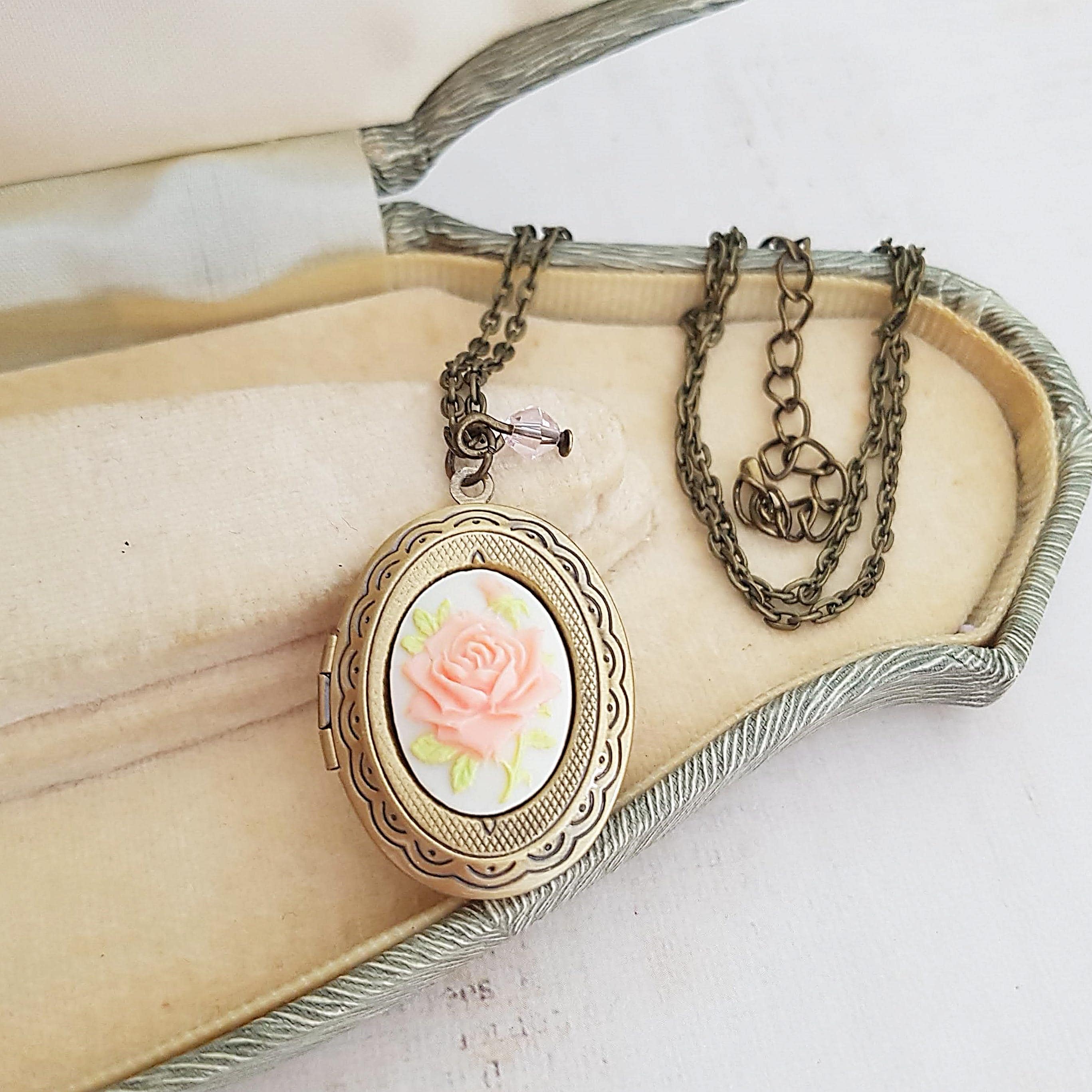 【VINTAGE HOLLYWOOD】Dot Layered Necklace＋Petit Rose Charm 1980s Bell Charm Necklace Chain W/ 6 Bell Charms, 1980s Kids