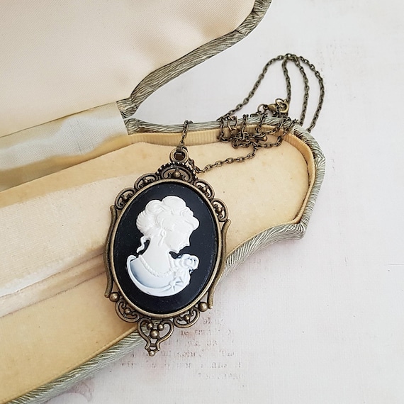 Classical Lady Cameo Necklace in Black and White, Antique Bronze