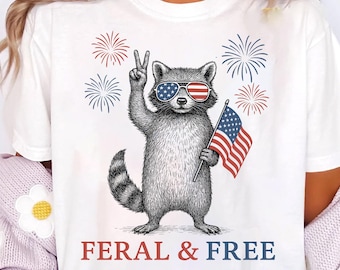 面白い独立記念日のSVG PNG、野生のアライグマのフリーシャツ、アメリカの野生の少女の夏のミームシャツ、愛国的な独立記念日のpngダウンロード