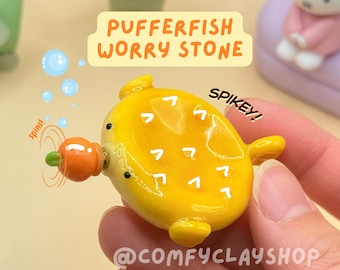 トゲトゲのフグ型お守り石（フィジェットスピナー付き）