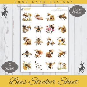 Pode incluir: Uma folha de autocolantes intitulada Long Lake Designs Bees com vinte e uma ilustrações individuais em aguarela de abelhas, colmeias, favos de mel e flores. A folha inclui o texto Long Lake Designs e o URL www.longlakedesignsus.etsy.com.
