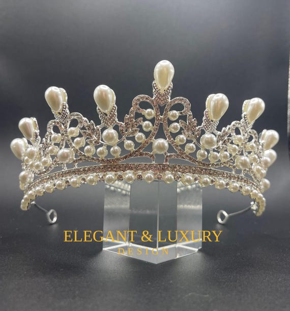 Pearls Wedding Tiara: Silver Bridal Hair Accessory - Etsy Israel display picture 1