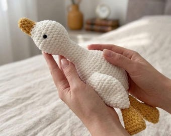 Sleepy Duck Crochet Pattern, No-sew Little Goose Crochet Pattern, No Sew Amigurumi, Beginner Amigurumi Plush Toy (PDF Digital Download)