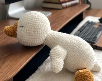 Sleepy Duck Crochet Pattern, No-sew Little Goose Crochet Pattern, No Sew Amigurumi, Beginner Amigurumi Plush Toy (PDF Digital Download)