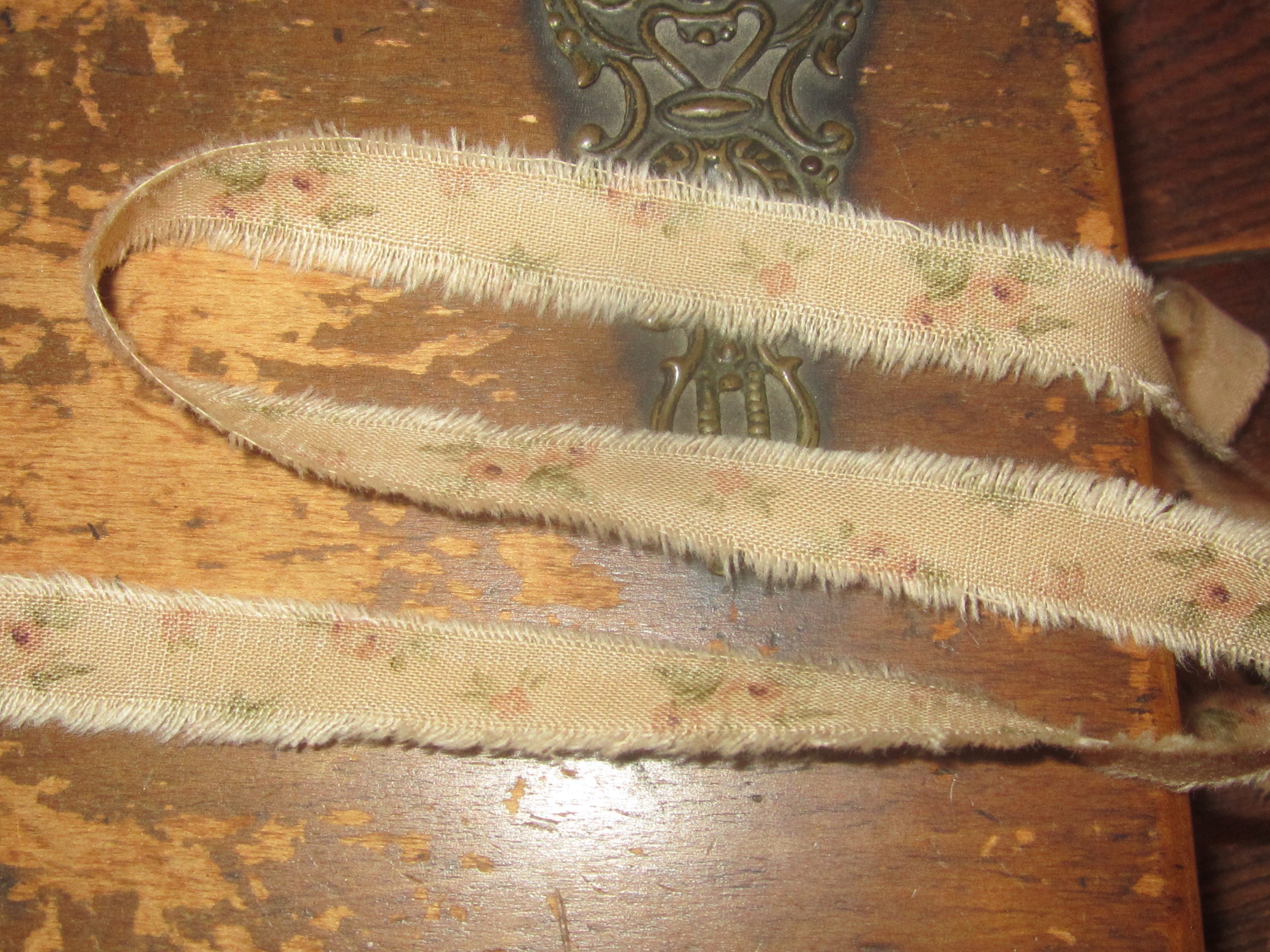Tattered Fabric Petite Ribbon Aged Tea With Peach Roses Rare Fabric 2 ...