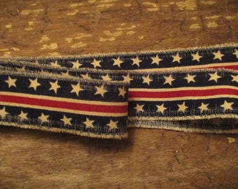 Trasigt lätt åldrat tygband Vintage blå röda patriotiska stjärnor 4 juli