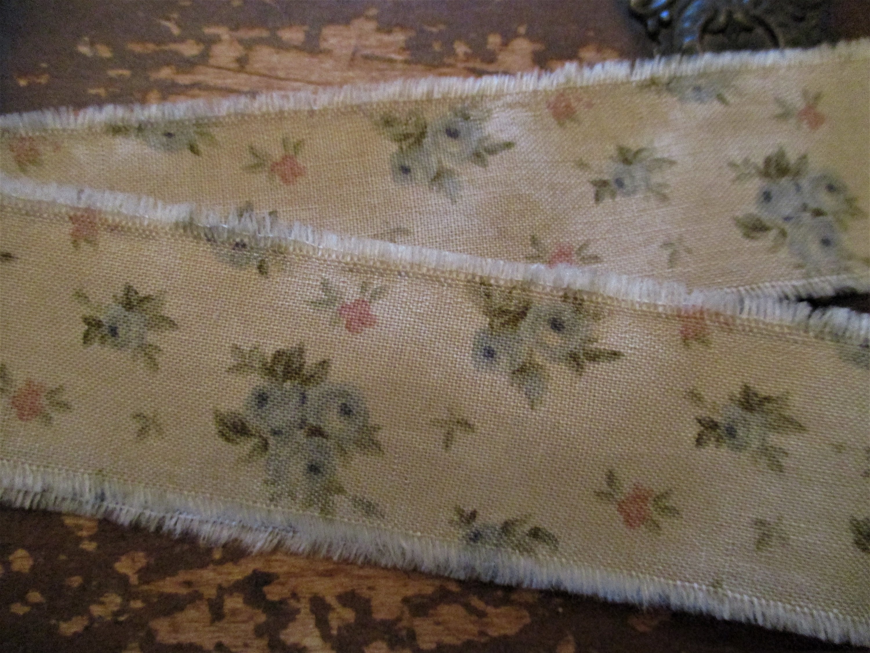Tattered Fabric Petite Ribbon Aged Tea With Denim Blue Roses - Etsy Denmark