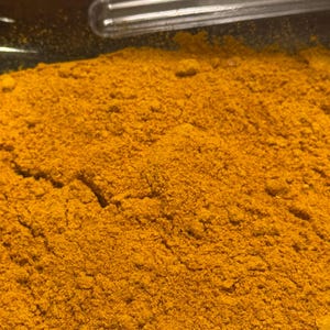 Peach Mutant X Hot Pepper Powder: Fiery Spice Blend