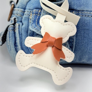 Teddy Bear Bag Charm – Faux Leather Bear Keychain with Bow | Cute Minimalist Bag Accessory | 5 Color Options