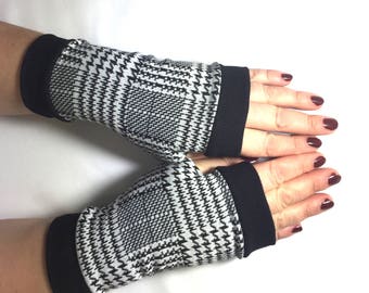 Fingerless gloves short  gray with  cuffs, fall winter gloves