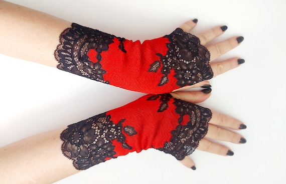 Lace Fingerless Gloves 