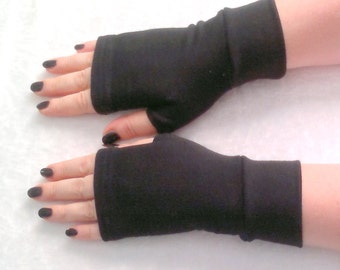 Short  black fingerless gloves warm texting gloves, Winter wrist warmers, Fall Winter warmers, Textile fingerless gloves