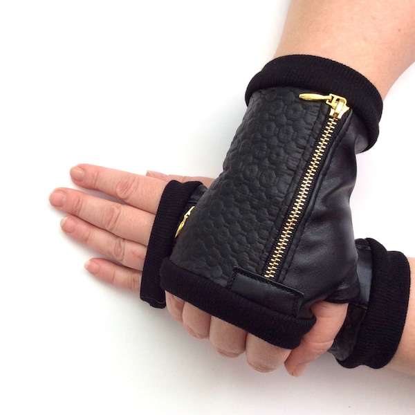 Black short eco leather fingerless gloves with zipper. Faux leather gloves. Man fingerless gloves.
