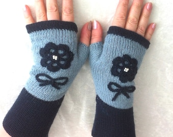 Blue  fingerless  gloves  with embroidery Size L Ready to ship.