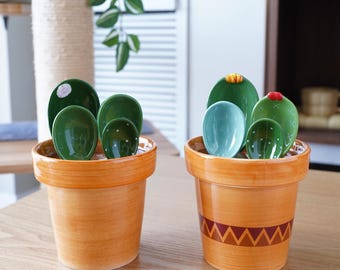 Ceramic Cactus Measuring Spoons and Cup Set: Kitchen Baking Decor