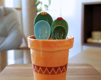 Cactus Measuring Spoons & Cup Set: Ceramic Kitchen Decor