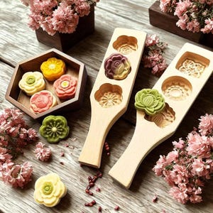 Floral Cookie Press: Traditional Mooncake Mold for Baking & Soapmaking