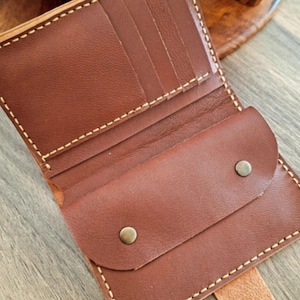 Handmade Brown Leather Wallet – Durable & Stylish, 12 Compartments