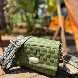 Avocado Basket Bag – Handmade Recycled Plastic Woven Tote, Eco Friendly Summer Handbag