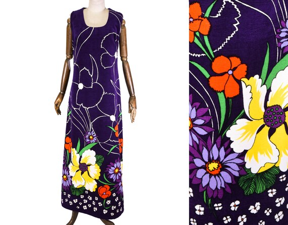 VINTAGE Towel dress. 1970s cotton printed Maxi dre