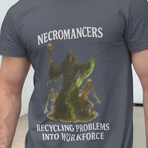 Grappig Necromancer Recycling D&D-T-shirt: humoristisch RPG-gamer-T-shirt afbeelding 2