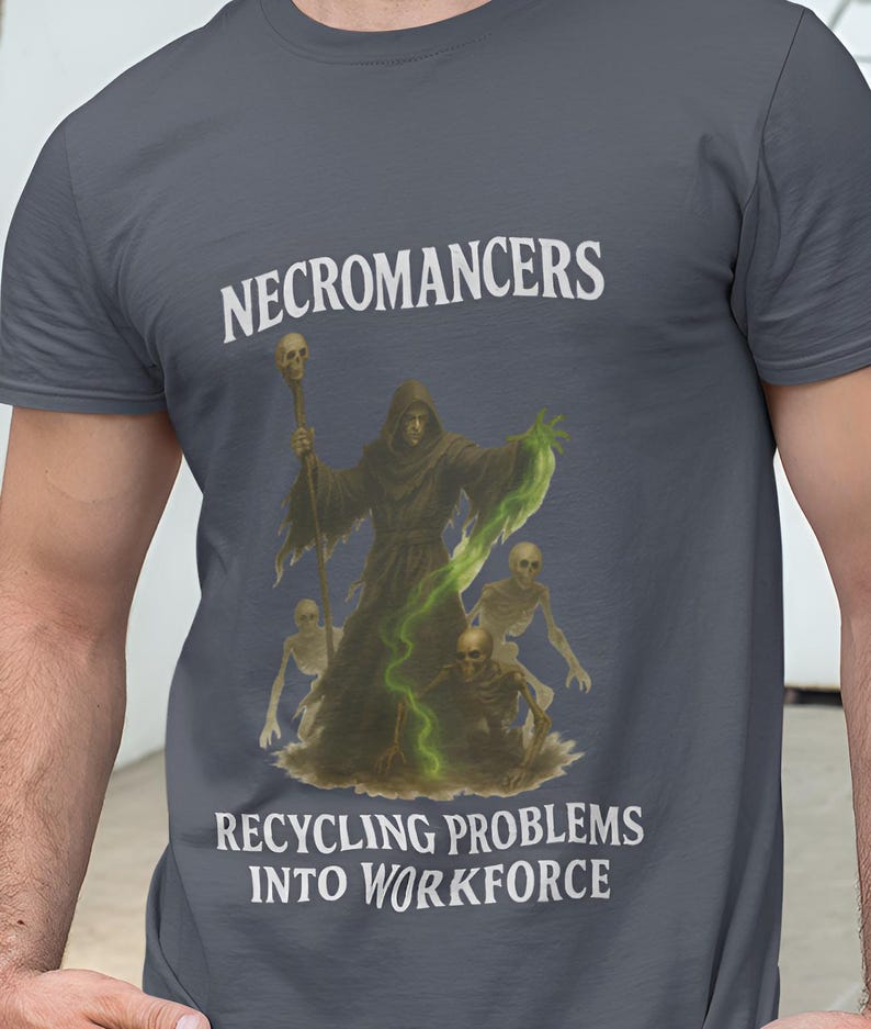 Grappig Necromancer Recycling D&D-T-shirt: humoristisch RPG-gamer-T-shirt afbeelding 2