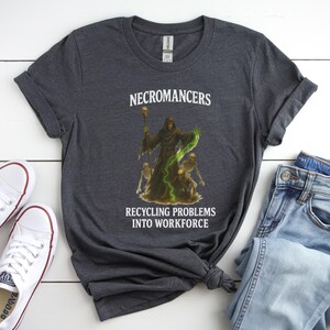 Grappig Necromancer Recycling D&D-T-shirt: humoristisch RPG-gamer-T-shirt afbeelding 4