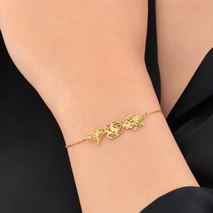 Personalized Birth Flower Bracelet, Birth Flower Family Bracelet, Birth Month Bouquet Bracelet, Custom Family Birth Flower Bracelet