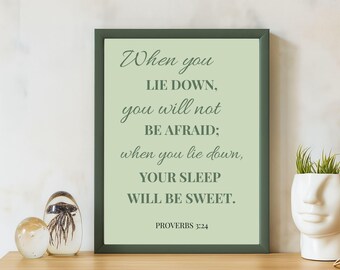 Przysłowia 3:24 Wydrukowana sztuka ścienna | Sage Green Bible Verse Decor | Chrześcijański wydruk wersetu do sypialni | Prezent oparty na wierze dla niej