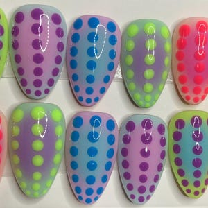 Retro Y2K Neon Polka Dot Aura Nails Reusable Set of 10 (Color/Pattern May Vary!)