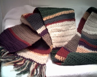 The Doctor in Miniature, a 4th Doctor Who style scarf of more reasonable proportions