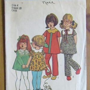 Simplicity 9583 Små flickor storlek 4-1971 Mönster för miniklänningar och byxdräkter, snitt, komplett