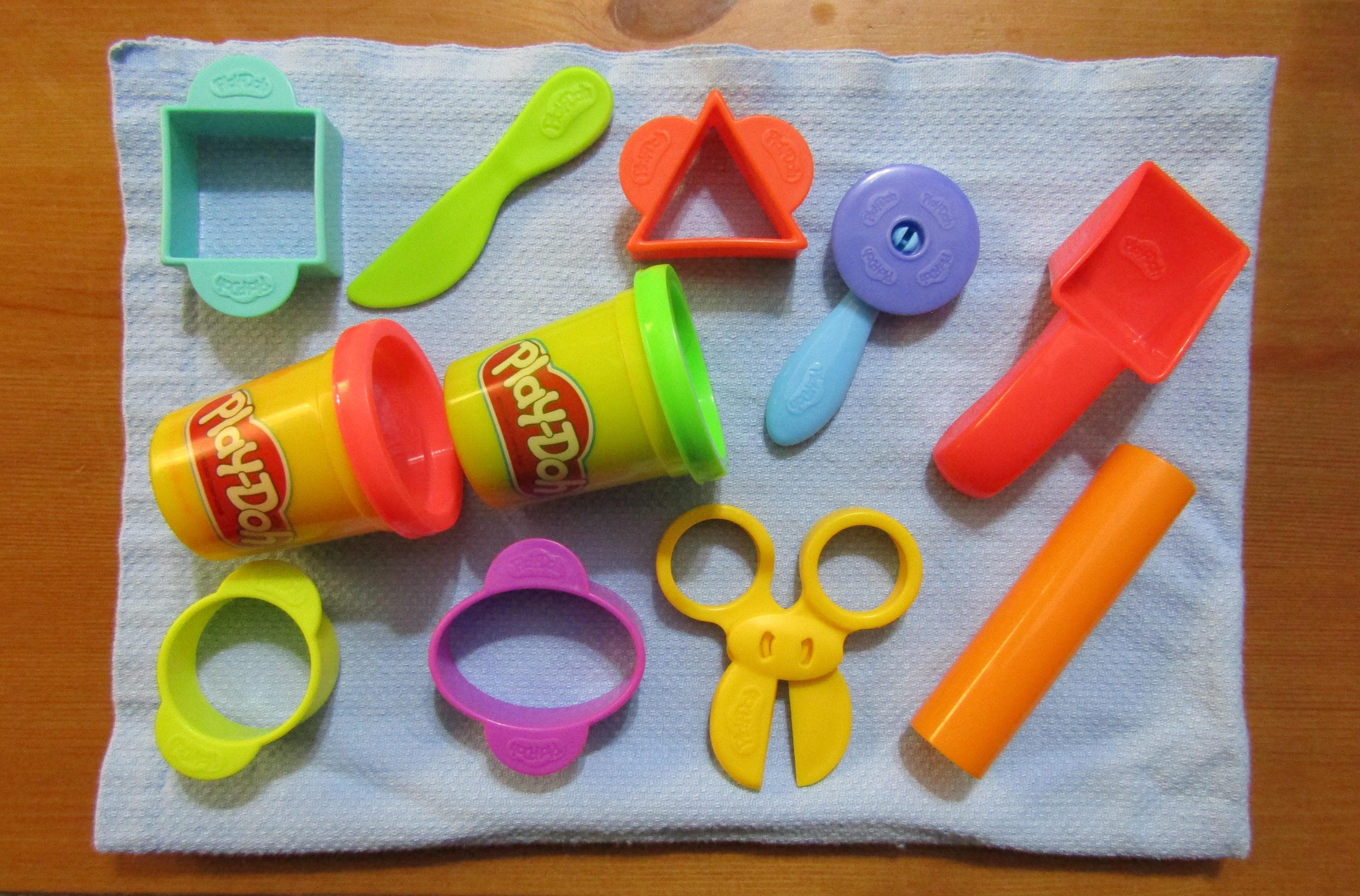 MUOIVG 51 pièces Pâte À Modeler pour Enfants, Accessoires pour Créer des Hamburgers et des Pizza, Outils de Pâte À Modeler, avec 12 Pots