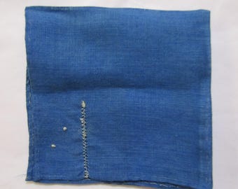 Pañuelo de bolsillo antiguo para hombre - década de 1920, también podría ser de tamaño juvenil.